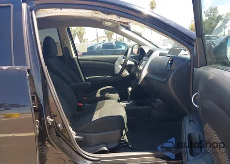 2019 Nissan Versa 1.6 Sv z USA, uszkodzony, nr VIN 3N1CN7AP0KL873209